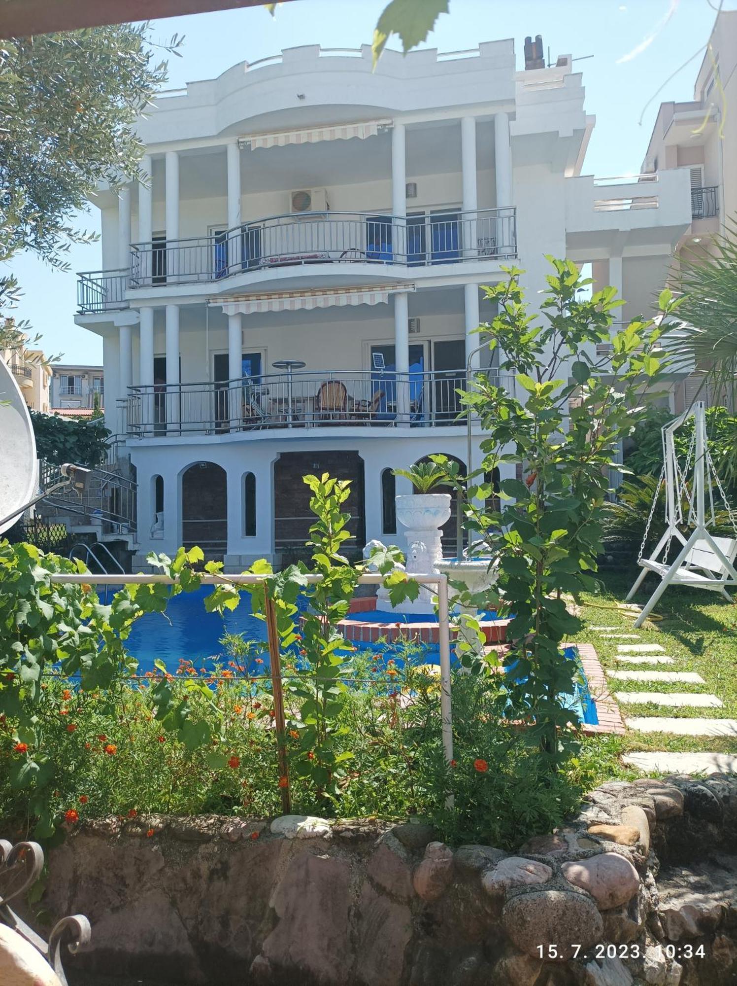 Apartments Pekic Bar Buitenkant foto